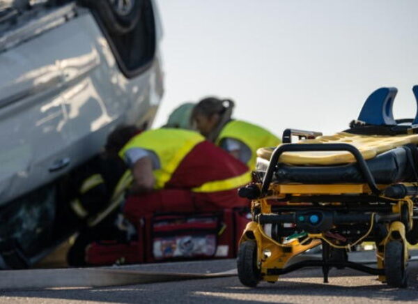 Paramedics and Firefighters Arrive On the Car Crash Traffic main process sc720x385 t1645027088